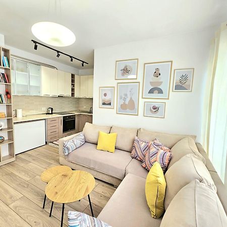 Cozy 1 Bedroom Apartment Near Parks, Cafes & Restaurants Tirana Bagian luar foto