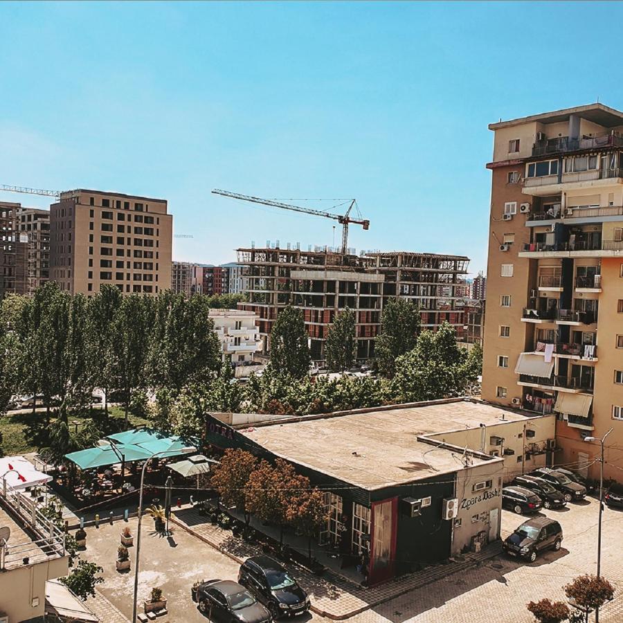 Cozy 1 Bedroom Apartment Near Parks, Cafes & Restaurants Tirana Bagian luar foto