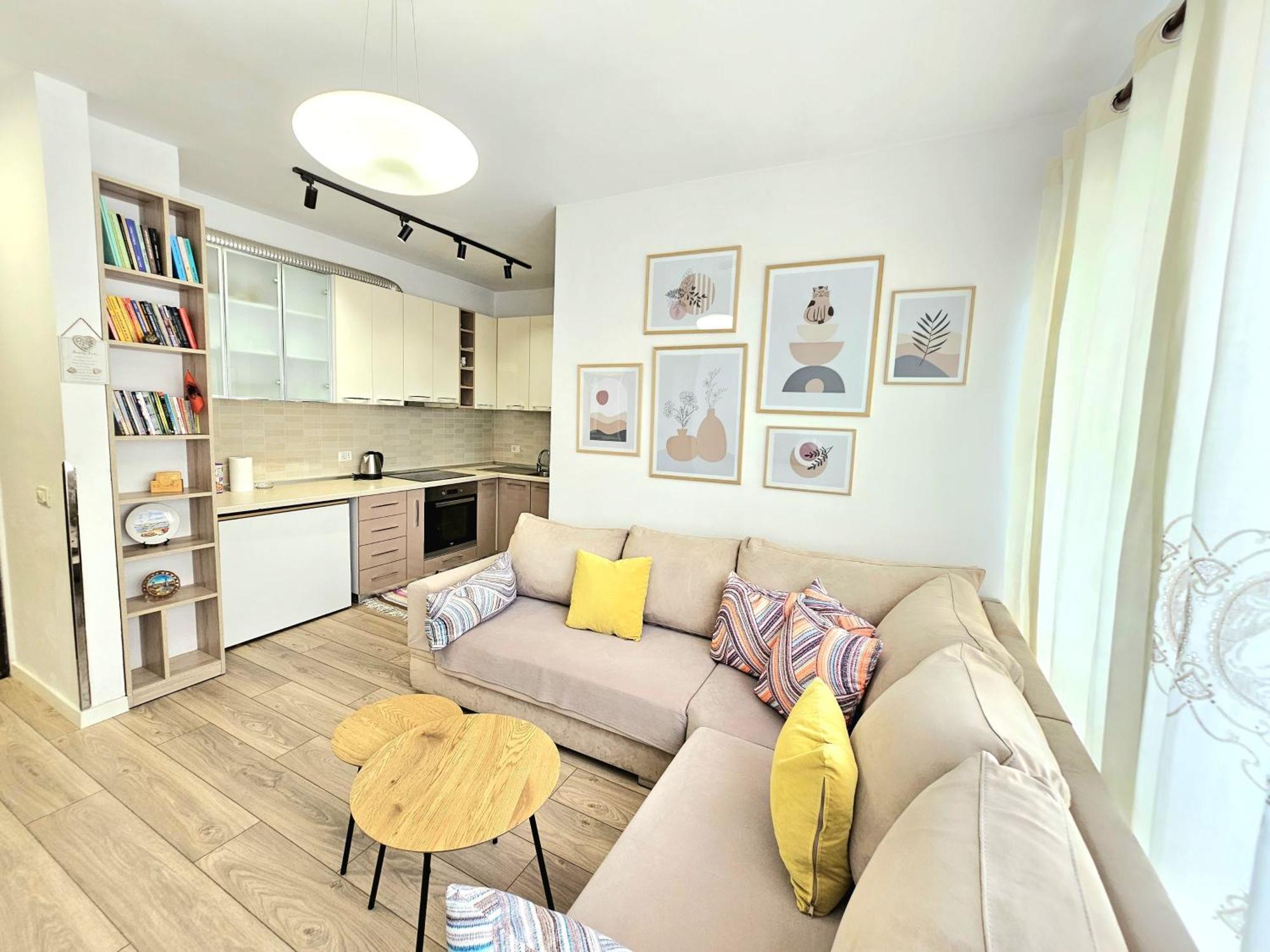 Cozy 1 Bedroom Apartment Near Parks, Cafes & Restaurants Tirana Bagian luar foto
